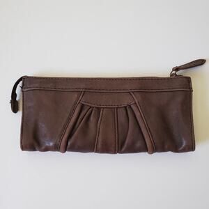 Junior Drake Clutch Wallet Brown Supple Leather Pleated Zip Closure Minimalist